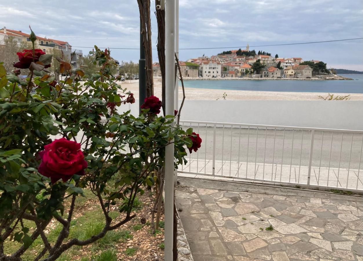 Rooms 22 - Beachfront Primosten Exterior photo