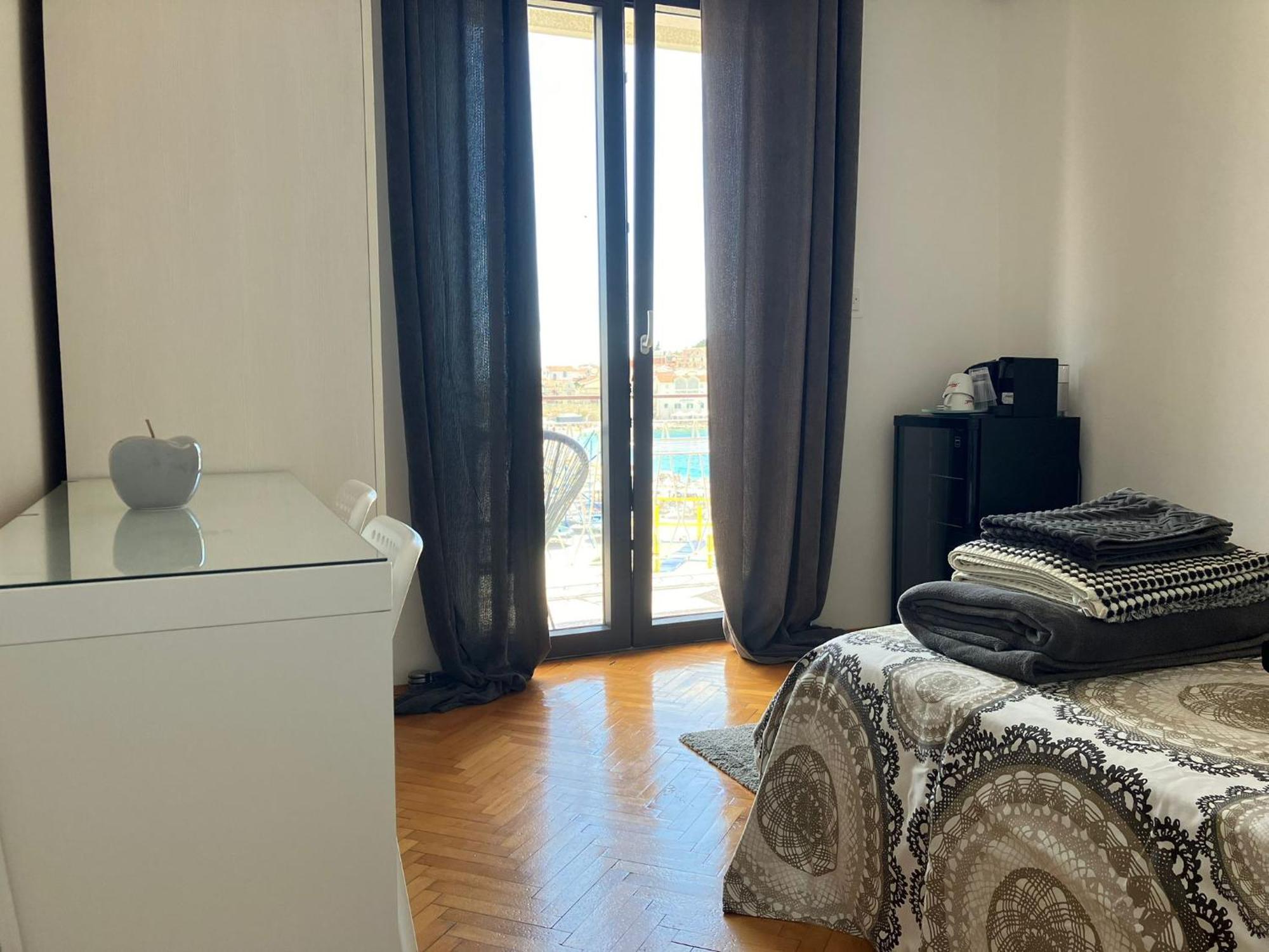Rooms 22 - Beachfront Primosten Exterior photo